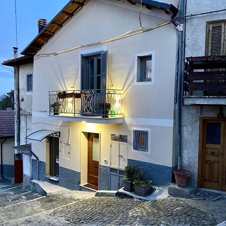 Piccola Dimora Accogliente E Molto Panoramica Villa Талякоцо Екстериор снимка